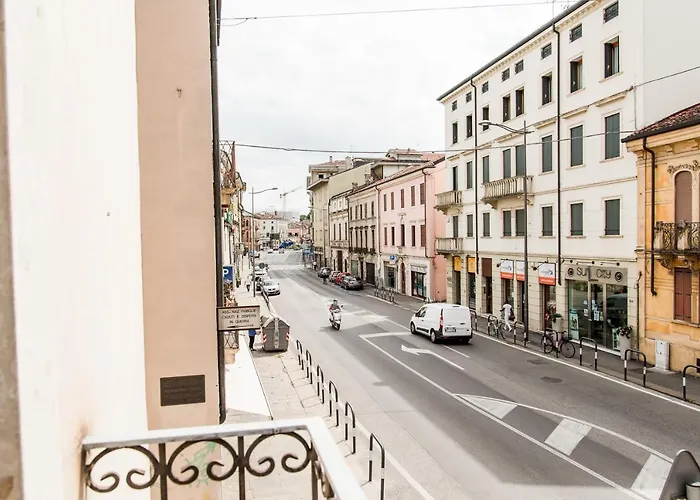 INTERO APPARTAMENTO nel cuore di VICENZA